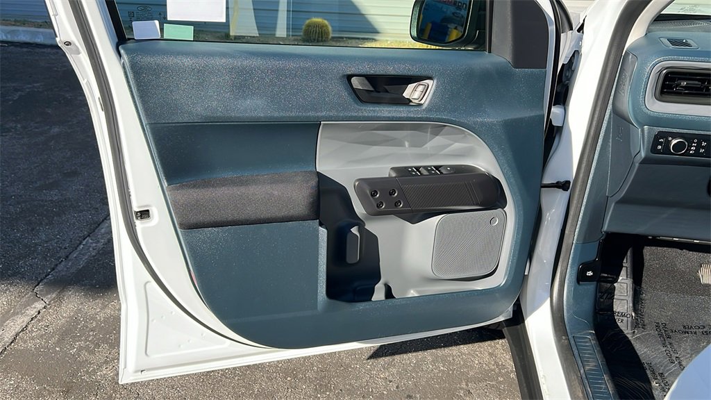 Certified 2024 Ford Maverick XL image 10