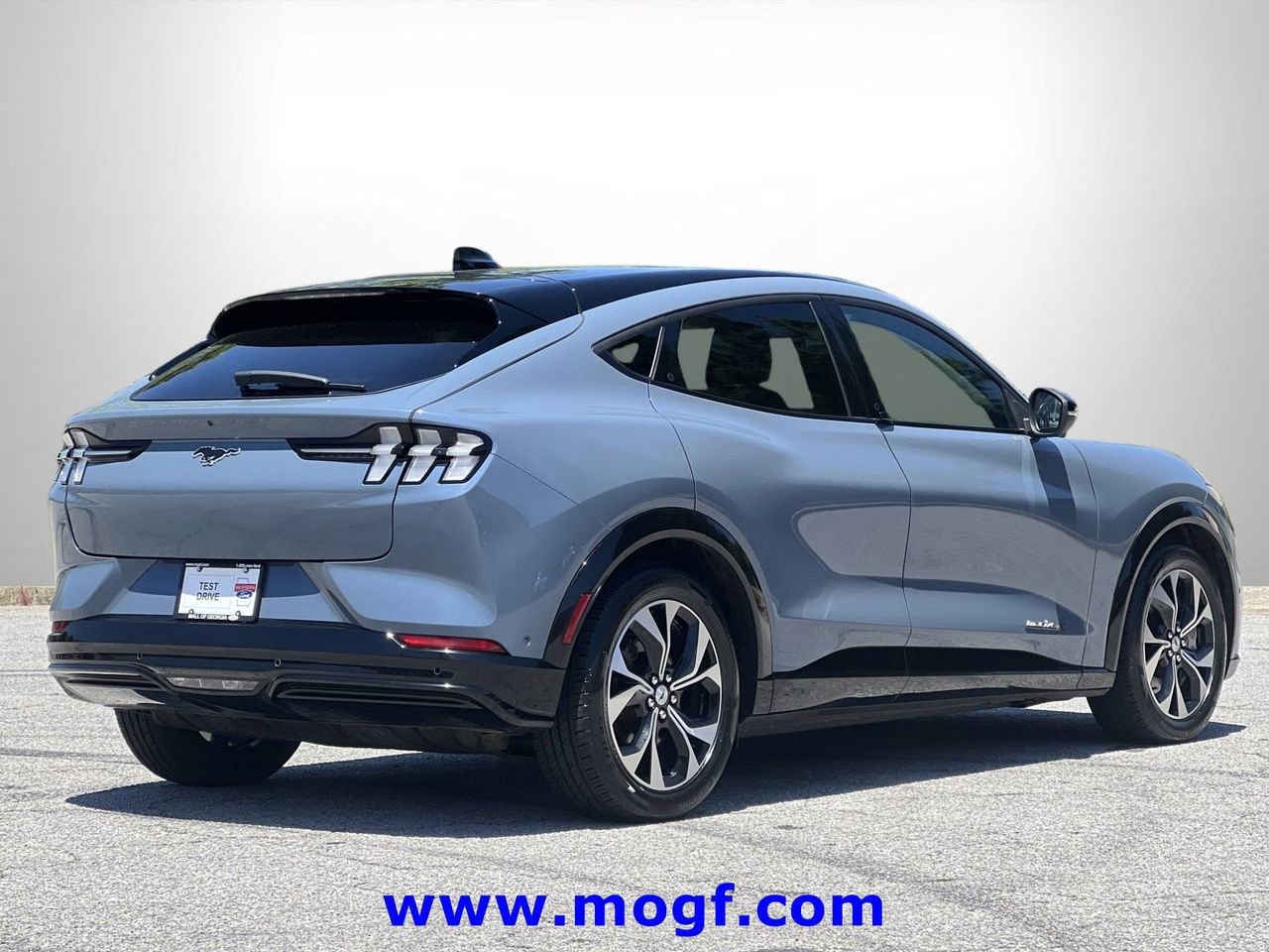 Certified 2023 Ford Mustang Mach-E Premium AWD/4WD image 3