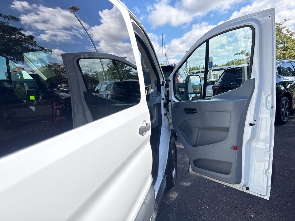 Certified 2018 Ford Transit 150 XL RWD image 18