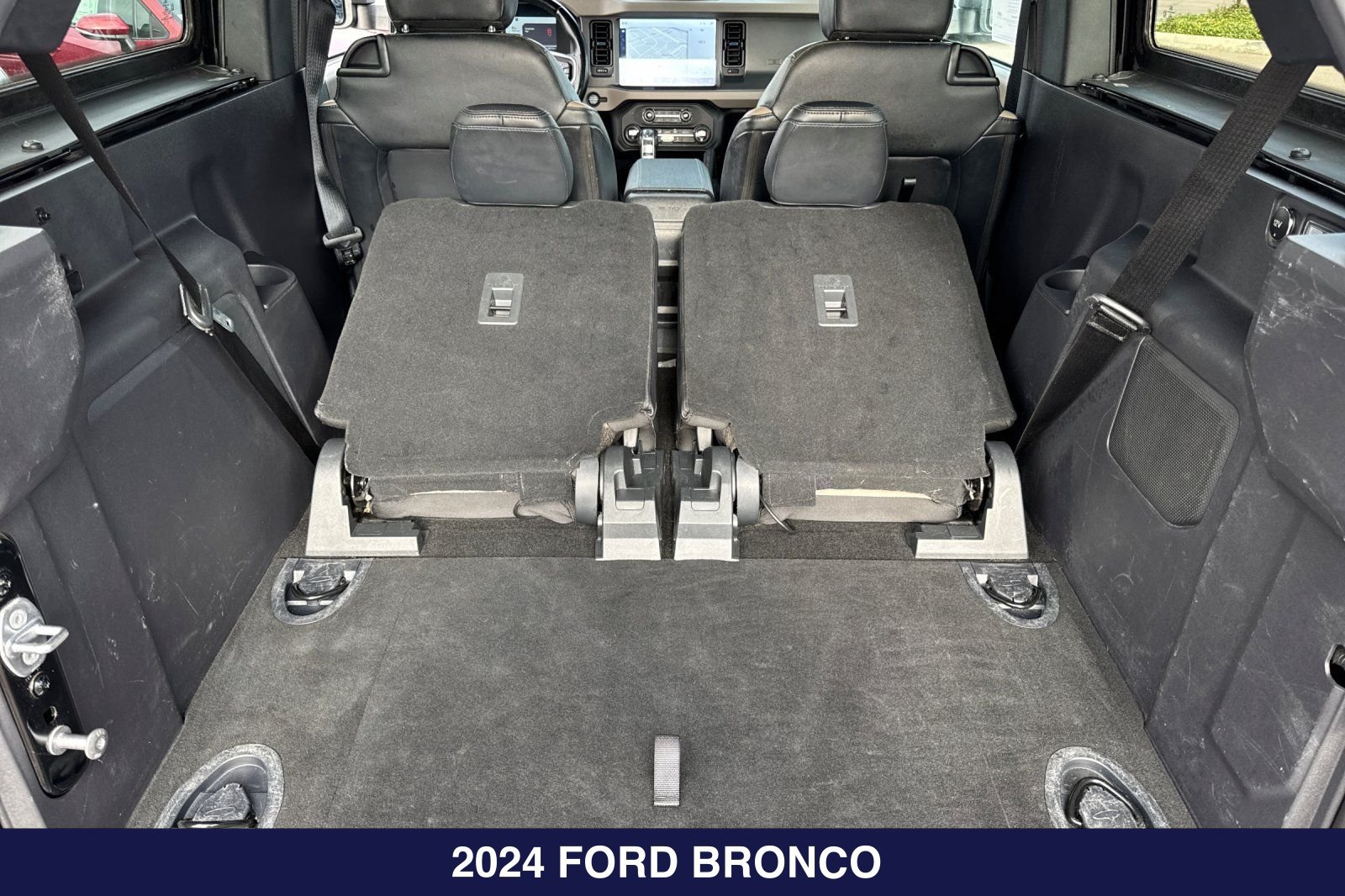 Certified 2024 Ford Bronco Wildtrak AWD/4WD image 17