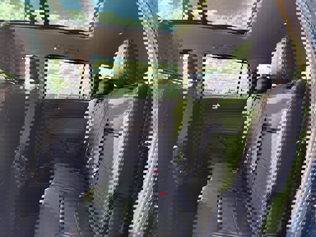 Used 2023 Volkswagen Atlas SE image 26