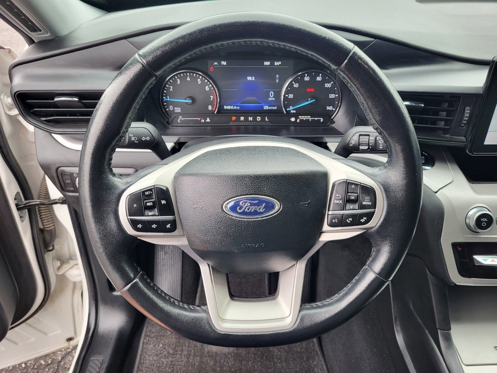 Certified 2023 Ford Explorer XLT RWD image 26
