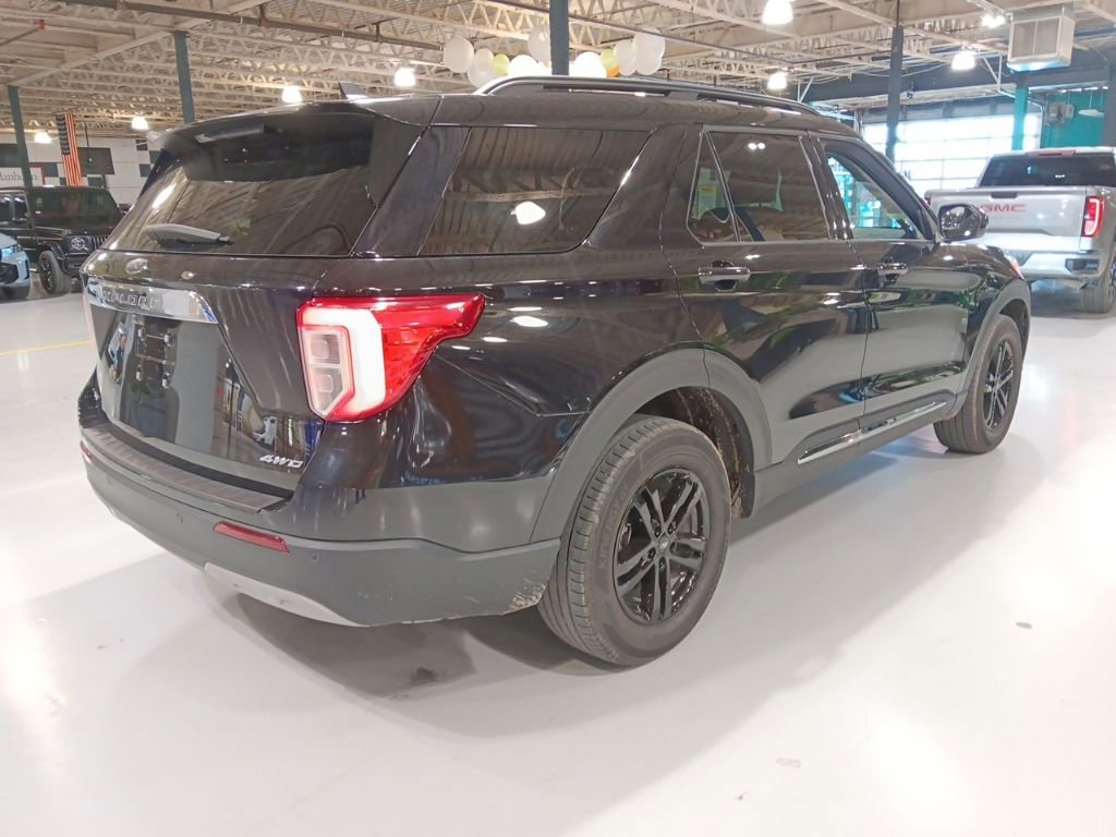 Certified 2023 Ford Explorer XLT w/ Equipment Group 202A image 6