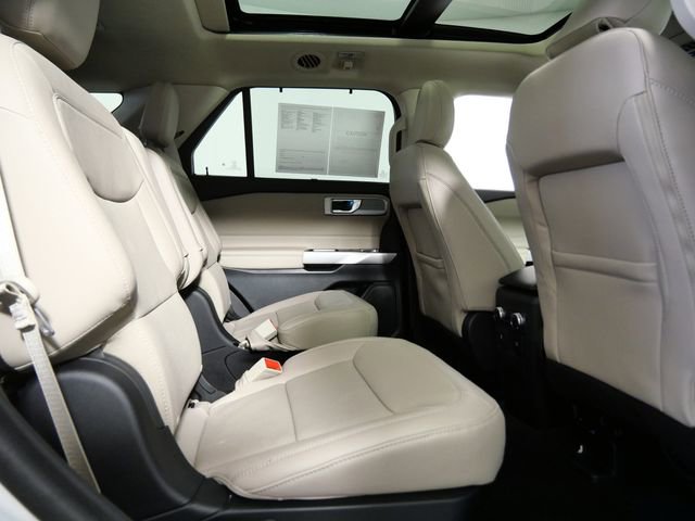 Certified 2024 Ford Explorer Limited w/ Equipment Group 301A AWD/4WD image 12