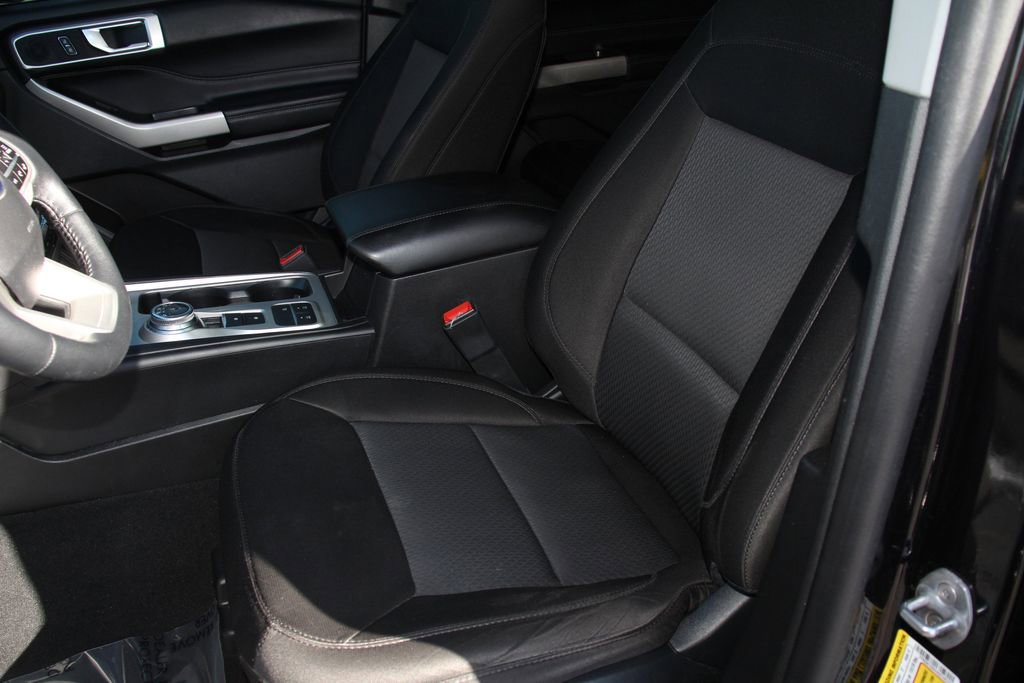 Certified 2022 Ford Explorer XLT RWD image 23