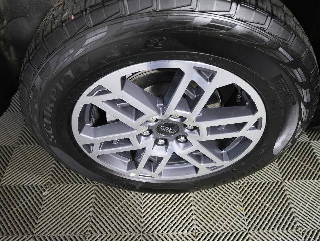 Certified 2025 Ford Expedition Active AWD/4WD image 33