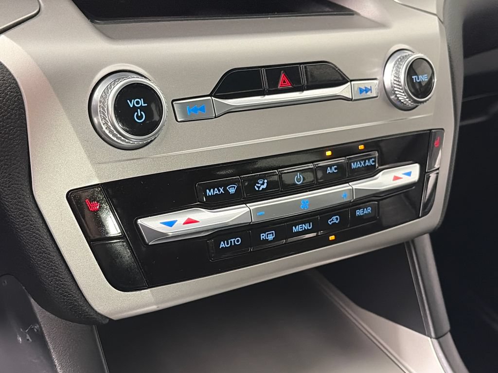 Certified 2022 Ford Explorer XLT AWD/4WD image 21