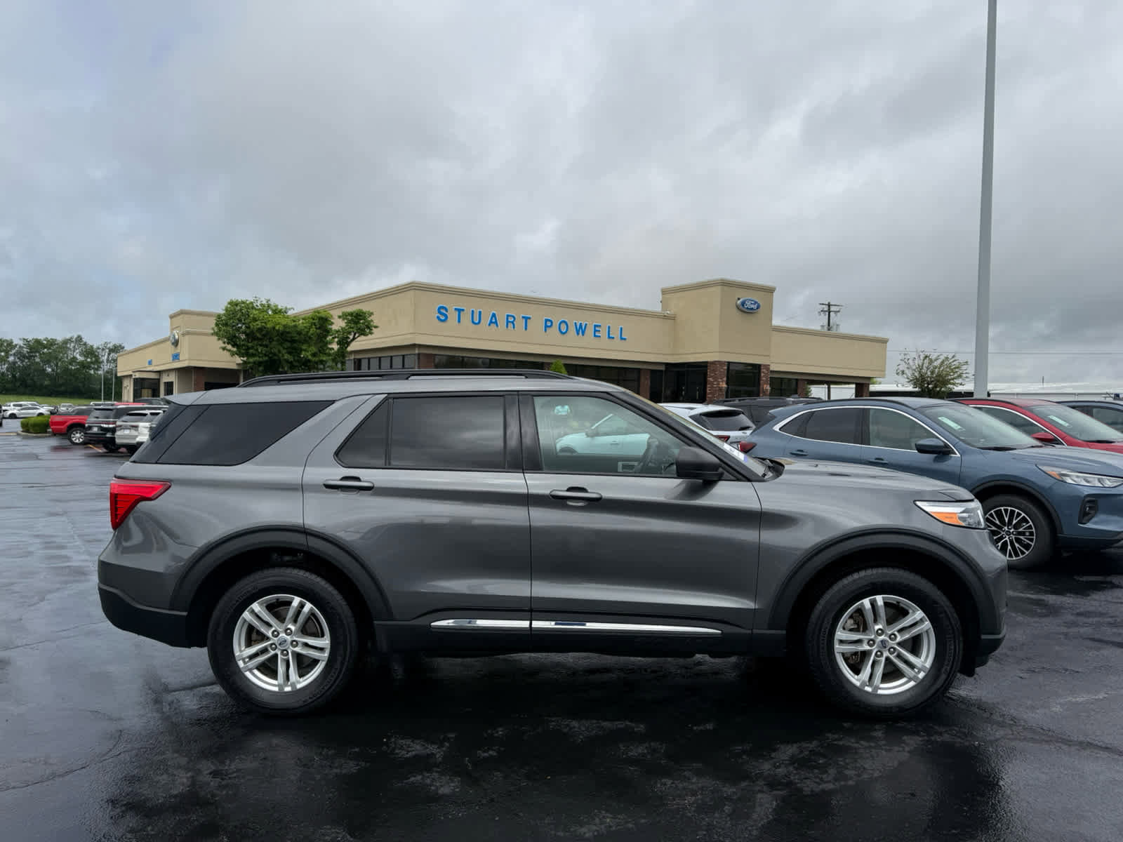 Certified 2023 Ford Explorer XLT w/ Equipment Group 202A AWD/4WD image 20