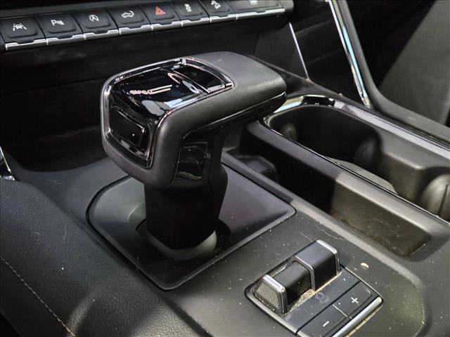 Used 2023 GMC Sierra 1500 AT4 w/ AT4 Premium Package AWD/4WD image 12