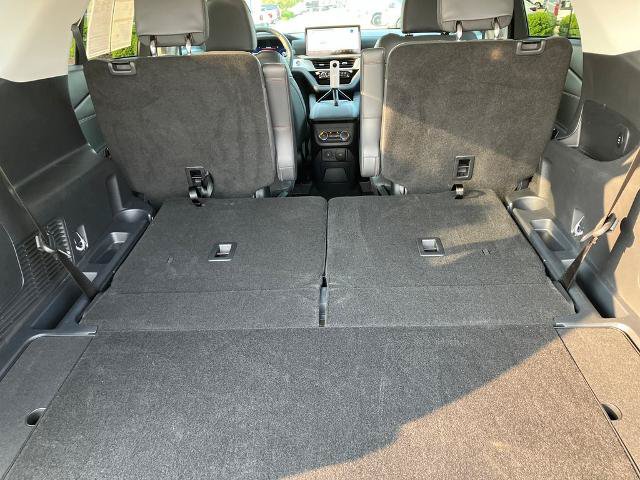 Certified 2025 Ford Explorer Active w/ Active Comfort Package AWD/4WD image 16
