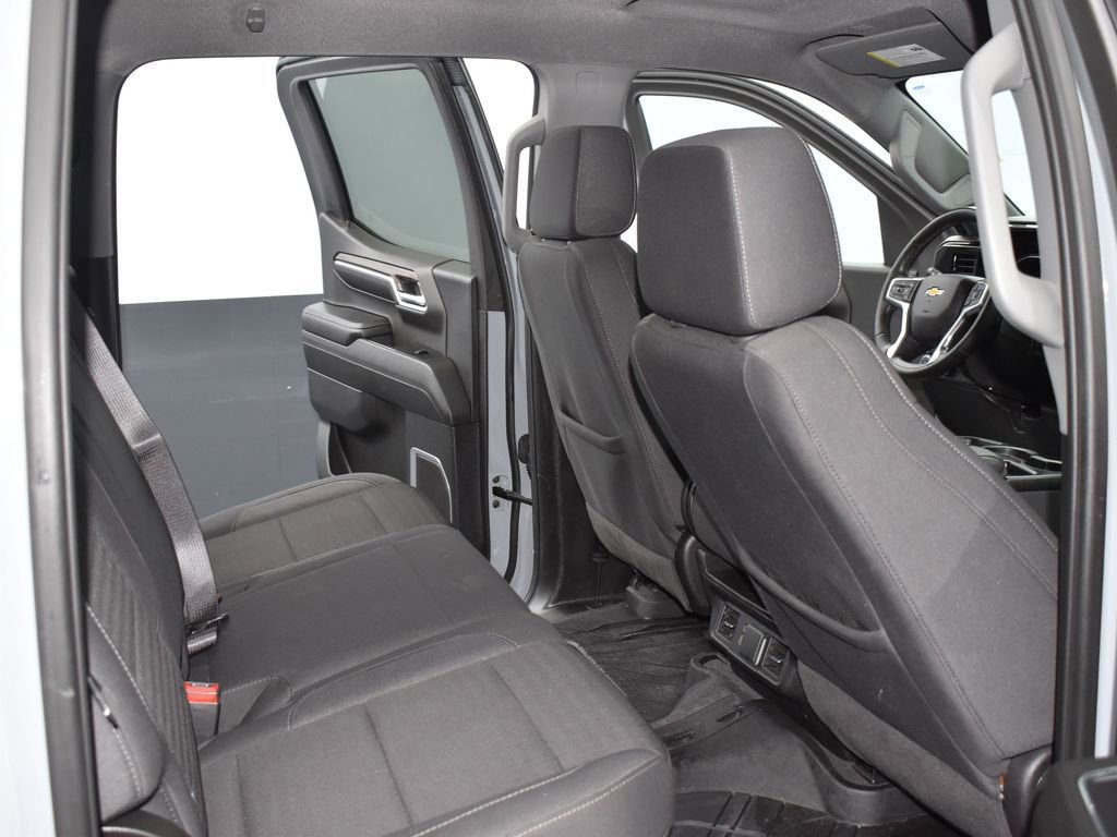 Used 2024 Chevrolet Silverado 1500 LT image 14