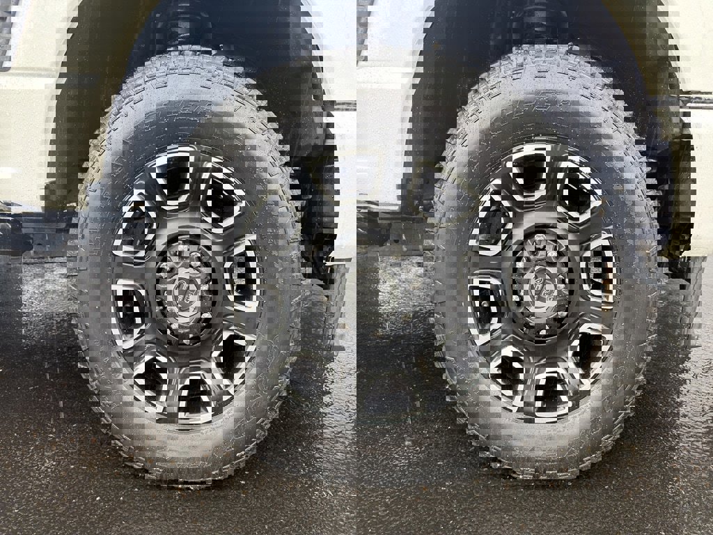 Certified 2024 Ford F350 Platinum image 10