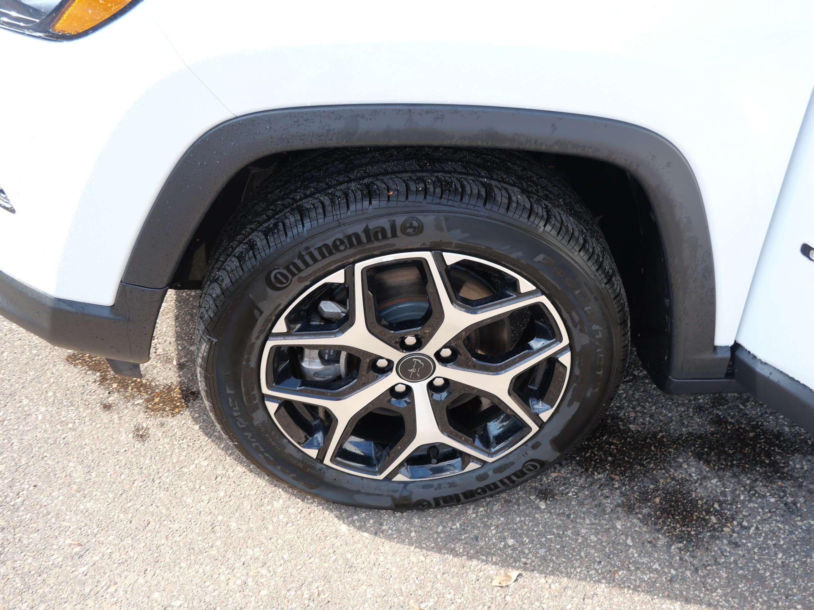 Used 2025 Jeep Compass Limited AWD/4WD image 15