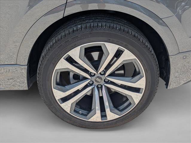 Used 2022 Audi Q8 Premium Plus AWD/4WD image 8