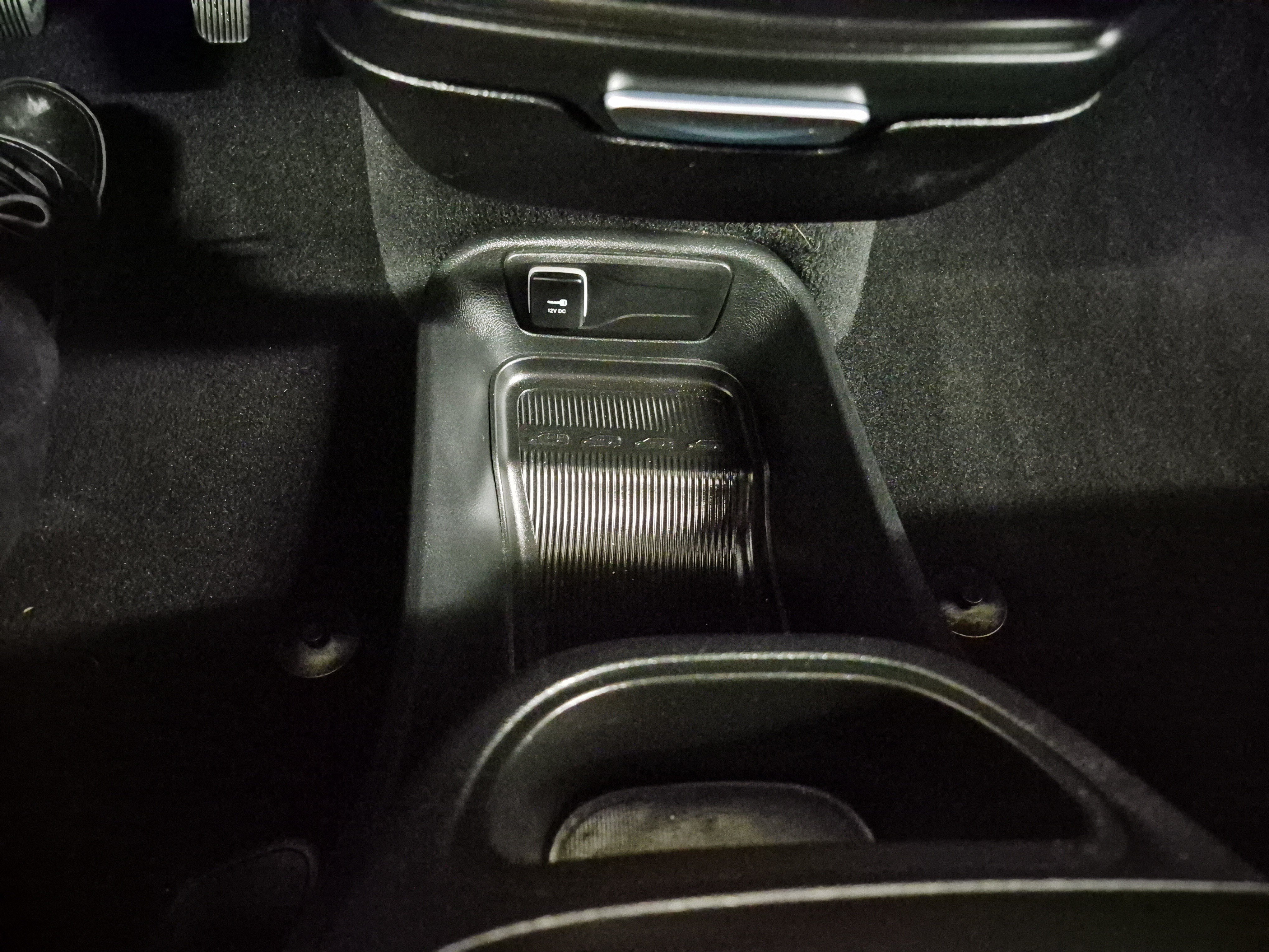 Used 2025 Chrysler Pacifica Select FWD image 28