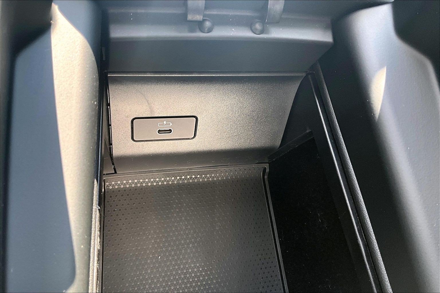 Used 2026 BMW X5 xDrive40i w/ M Sport Package AWD/4WD image 32