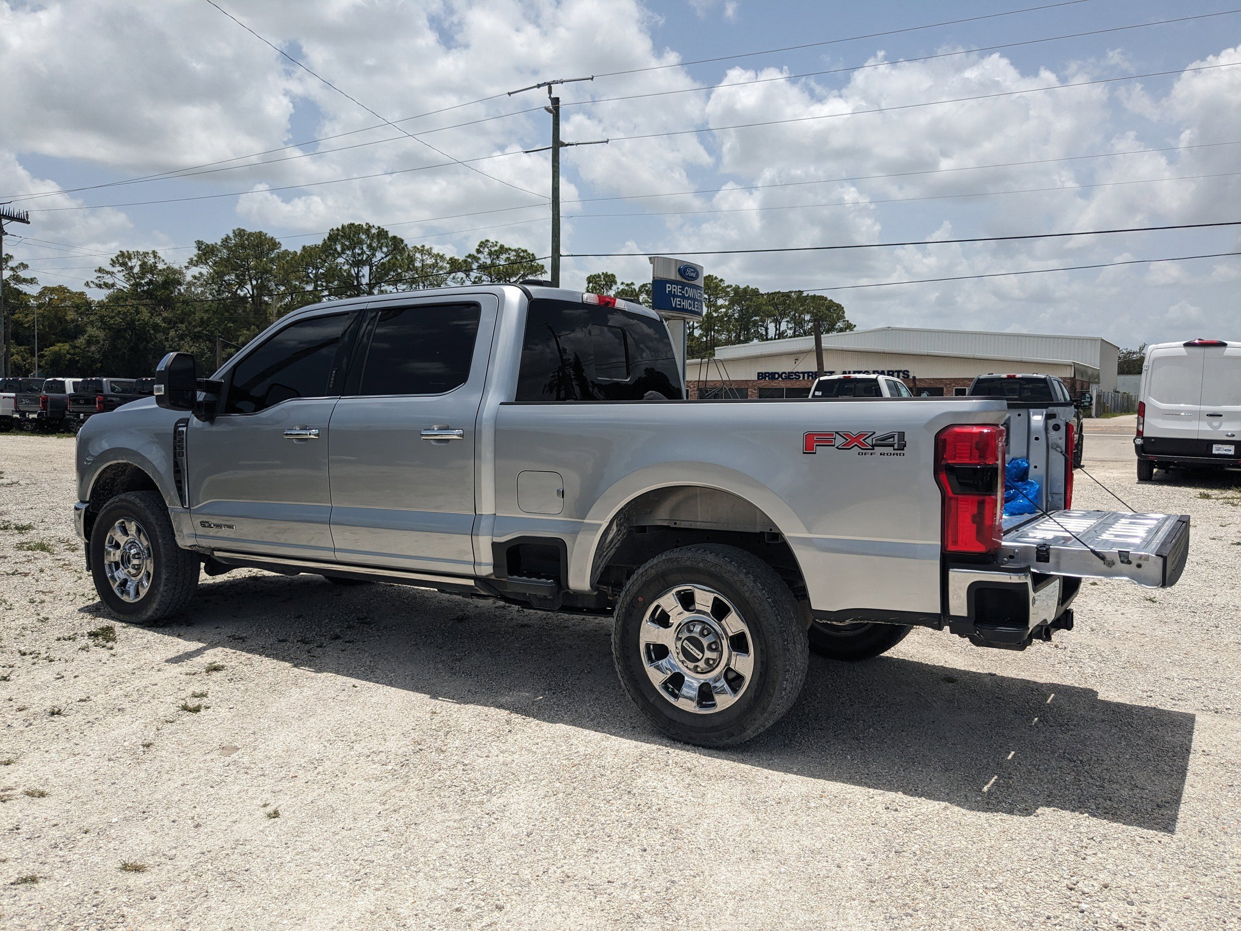 Certified 2023 Ford F250 Lariat w/ Lariat Ultimate Package image 2