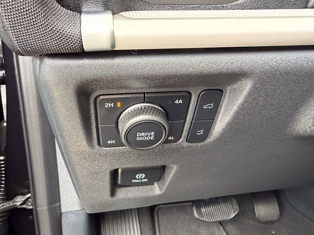 Certified 2025 Ford Expedition Active image 11