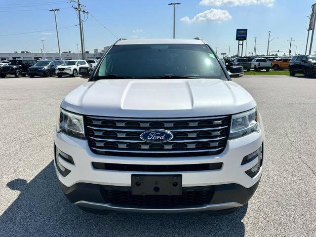 Certified 2017 Ford Explorer XLT FWD image 9