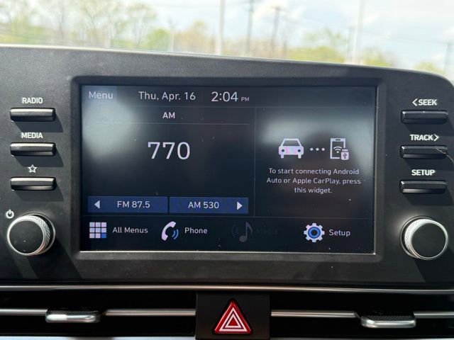 Used 2021 Hyundai Elantra SE FWD image 14