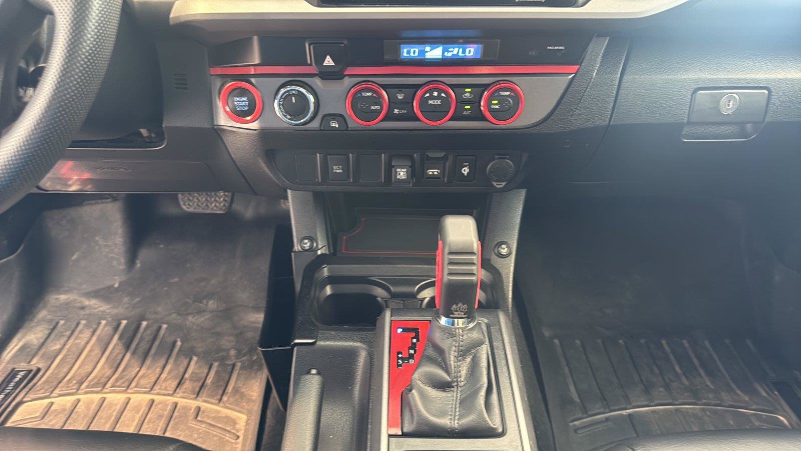 Used 2023 Toyota Tacoma TRD Sport w/ Black Out Package (TMS) AWD/4WD image 25