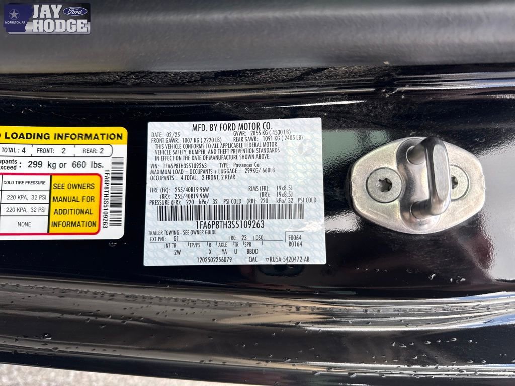 Certified 2025 Ford Mustang Coupe RWD image 27