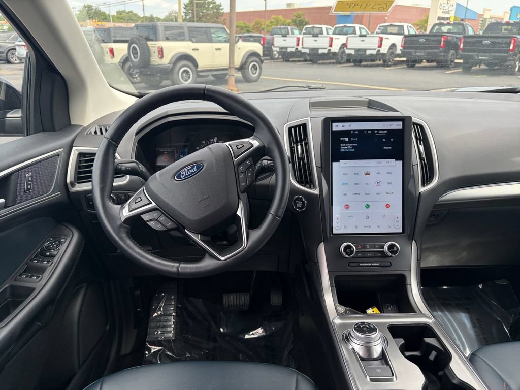 Certified 2023 Ford Edge SEL w/ Sport Appearance Package AWD/4WD image 9