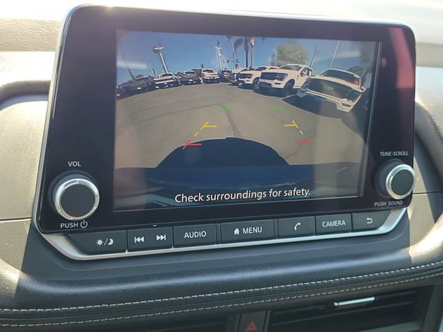 Used 2024 Nissan Rogue SV FWD image 9
