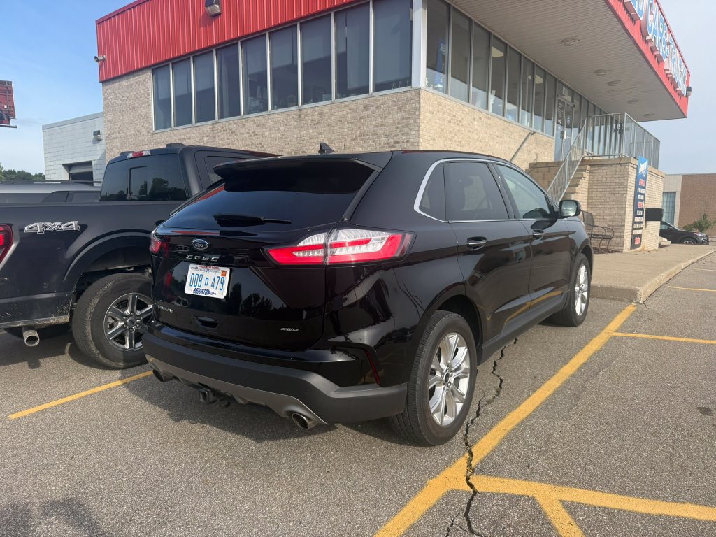 Certified 2023 Ford Edge Titanium w/ Equipment Group 301A AWD/4WD image 9