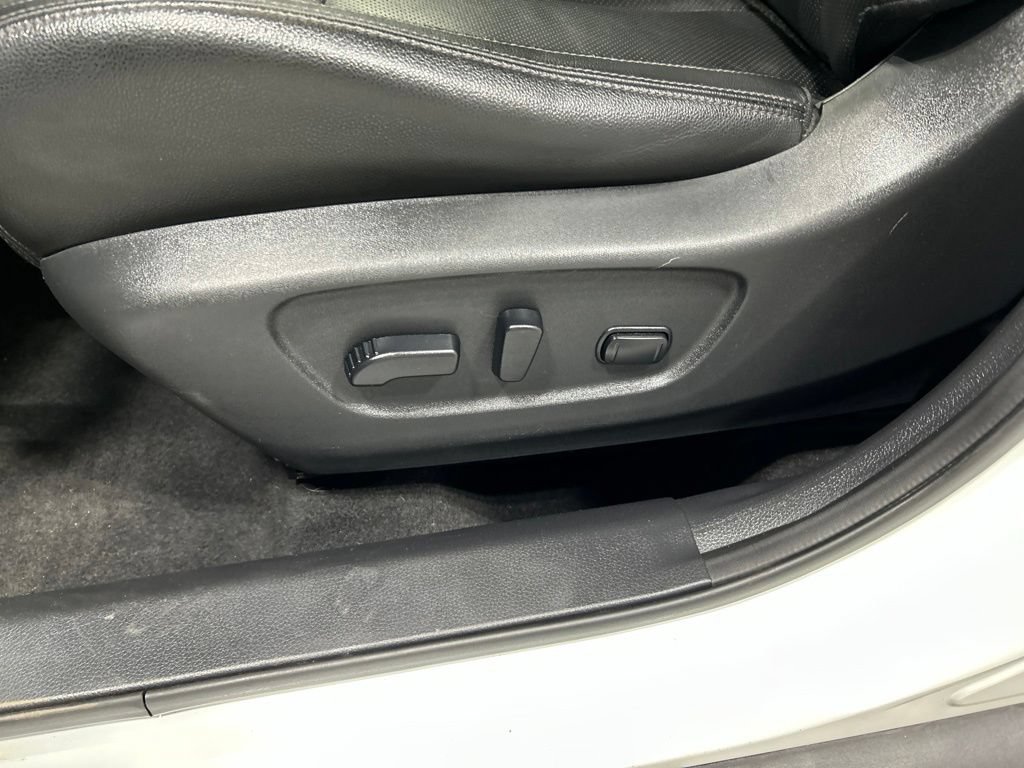 Used 2019 Nissan Rogue SL AWD/4WD image 12
