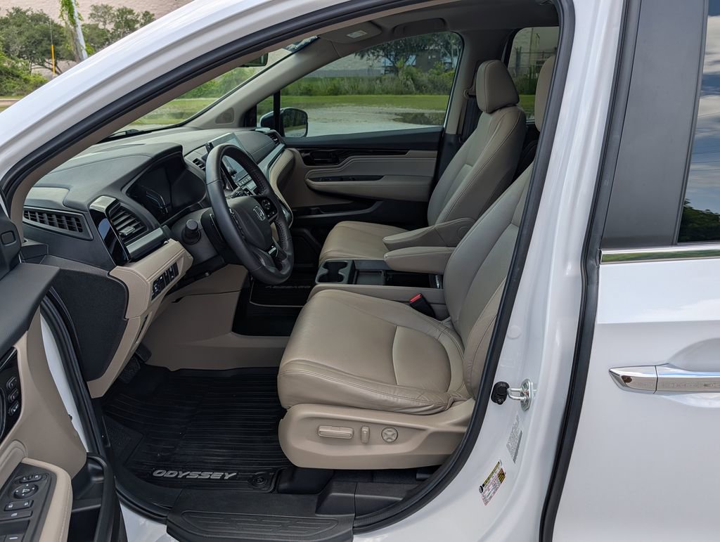 Used 2024 Honda Odyssey Touring image 19