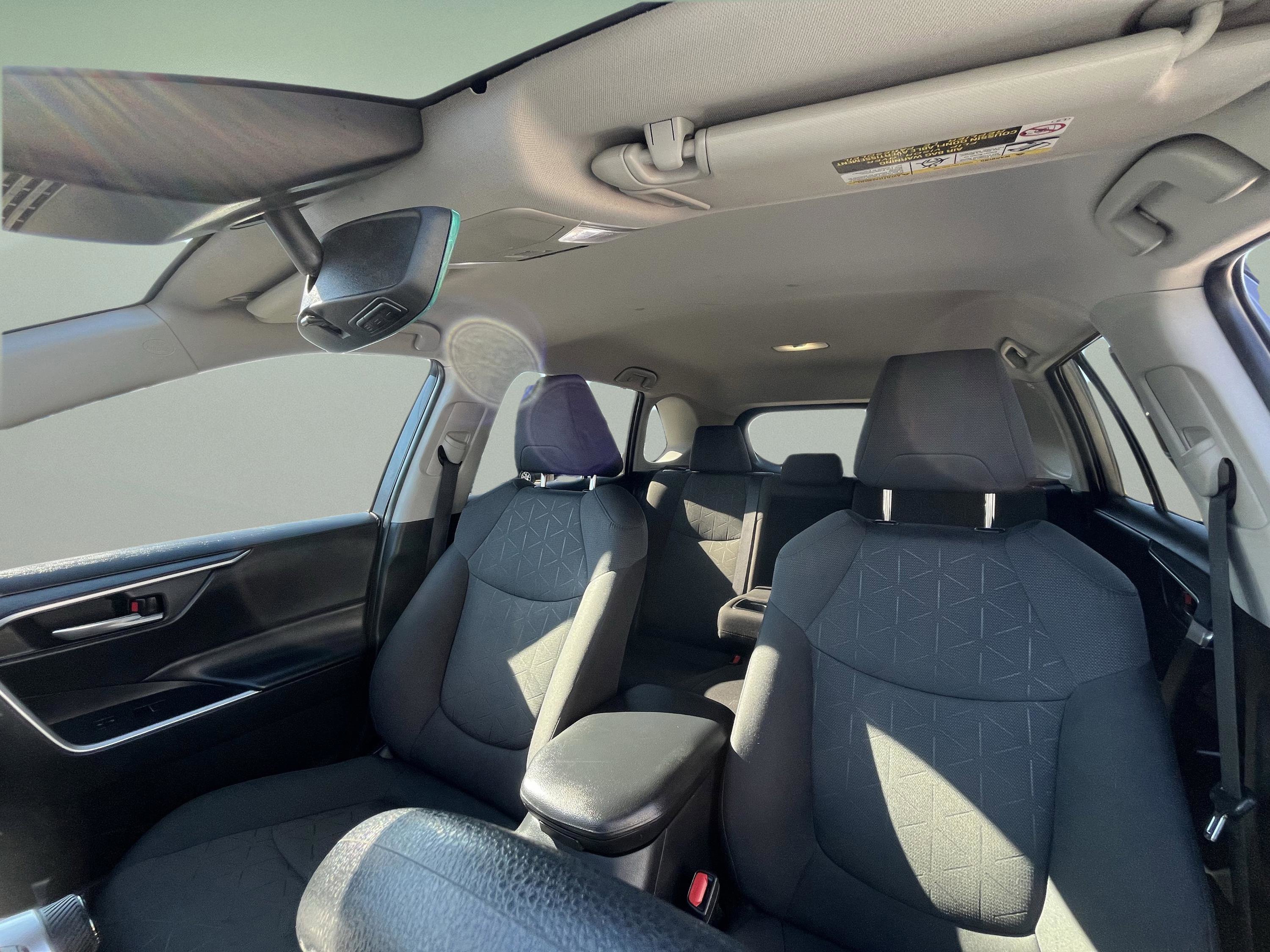 Used 2022 Toyota RAV4 XLE image 27