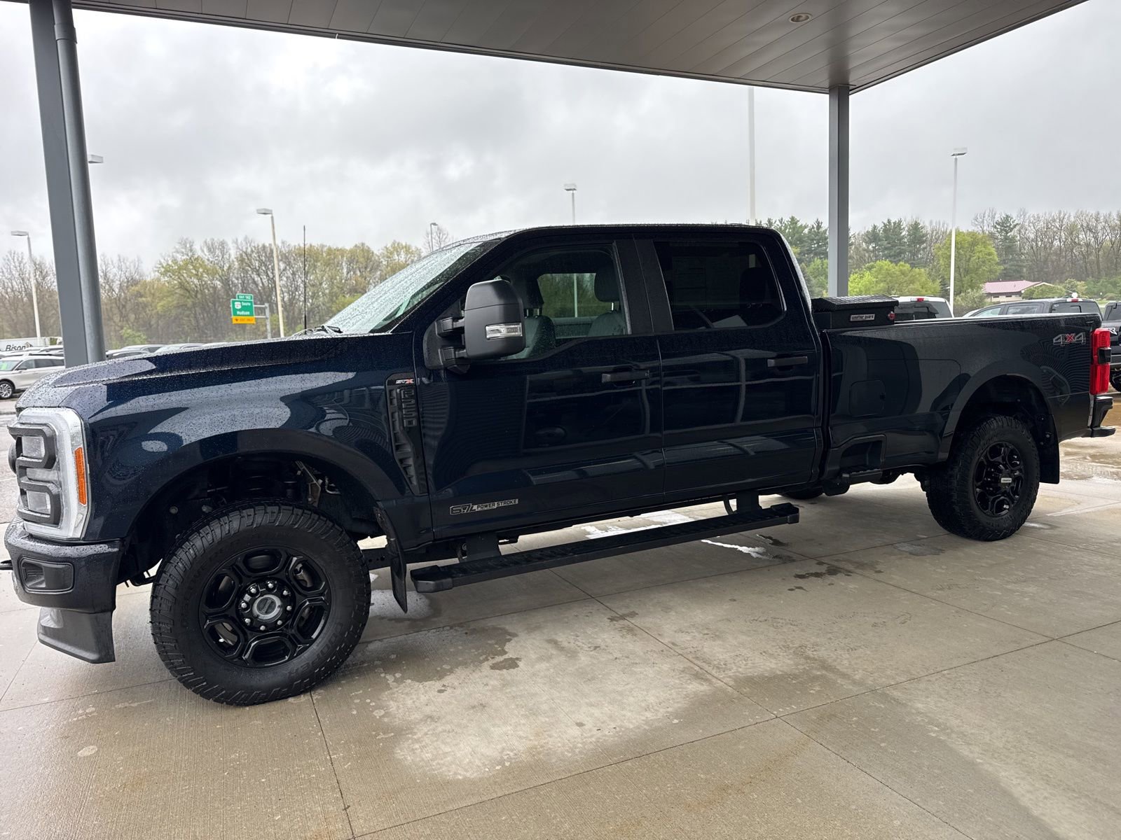 Certified 2023 Ford F250 XL w/ STX Appearance Package AWD/4WD image 4