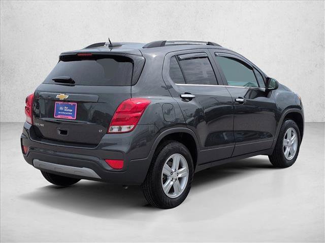Used 2020 Chevrolet Trax LT w/ Sun & Sound Package image 3