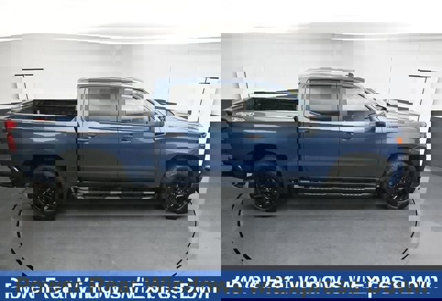 Used 2024 Chevrolet Silverado 1500 Custom w/ Turbomax Blackout Package AWD/4WD image 17