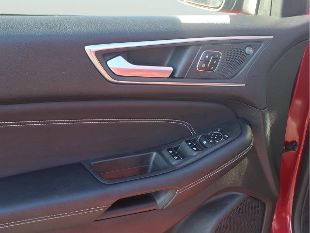 Certified 2023 Ford Edge Titanium AWD/4WD image 9