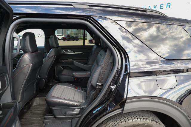 Certified 2025 Ford Explorer ST-Line w/ Premium Package image 30