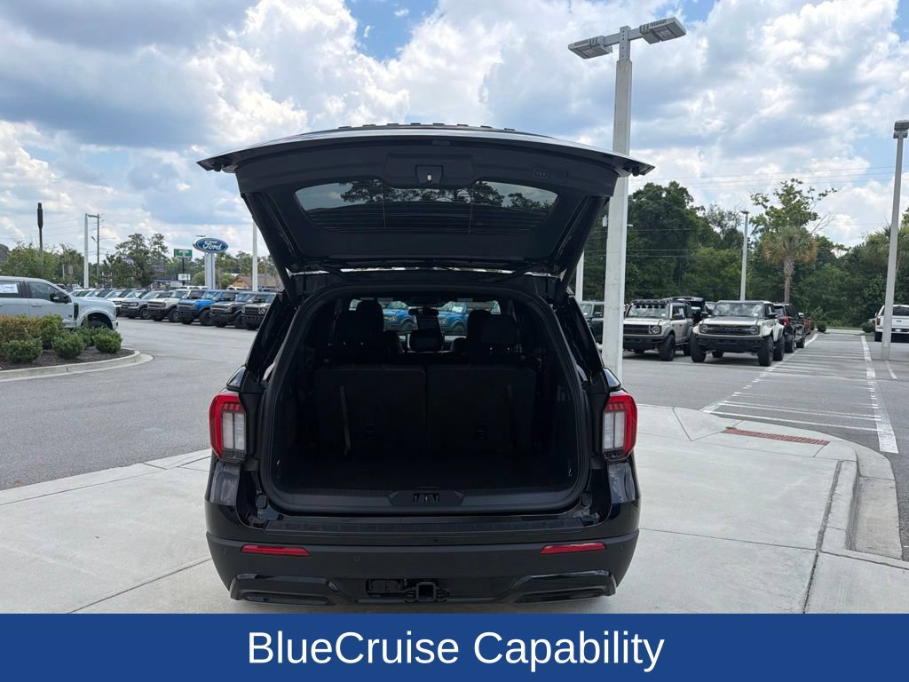 Certified 2026 Ford Explorer ST-Line RWD image 9