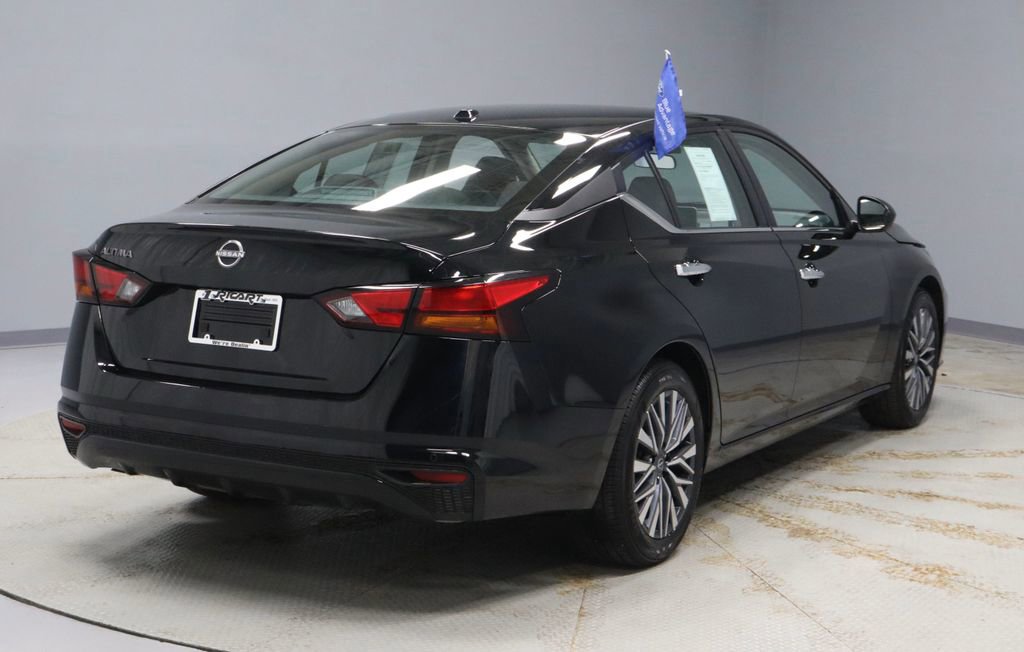 Used 2025 Nissan Altima 2.5 SV image 5