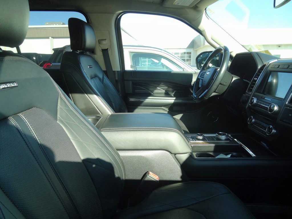 Certified 2018 Ford Expedition Platinum image 5