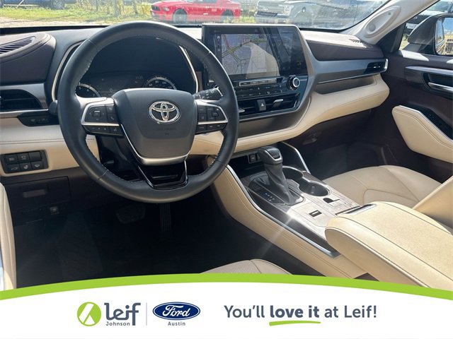 Used 2021 Toyota Highlander Limited image 36