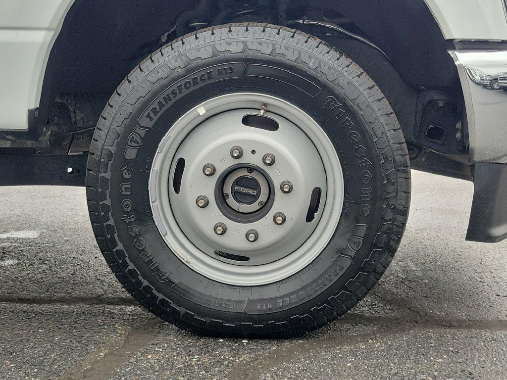 Certified 2025 Ford F350 XLT AWD/4WD image 9