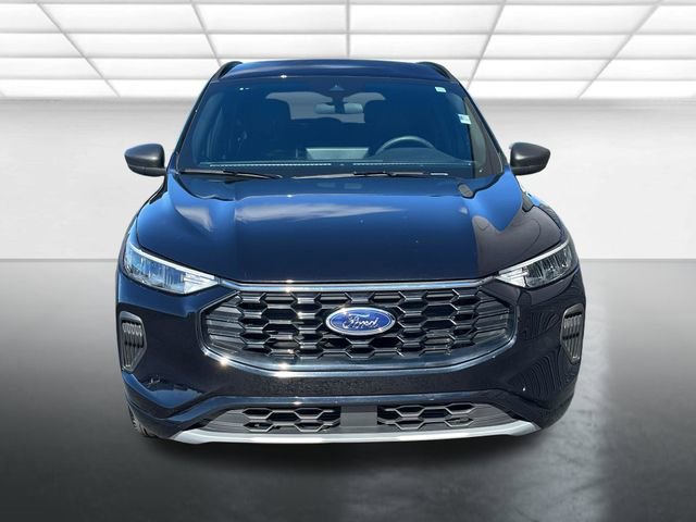 Certified 2023 Ford Escape ST-Line w/ Tech Pack #1 FWD image 2
