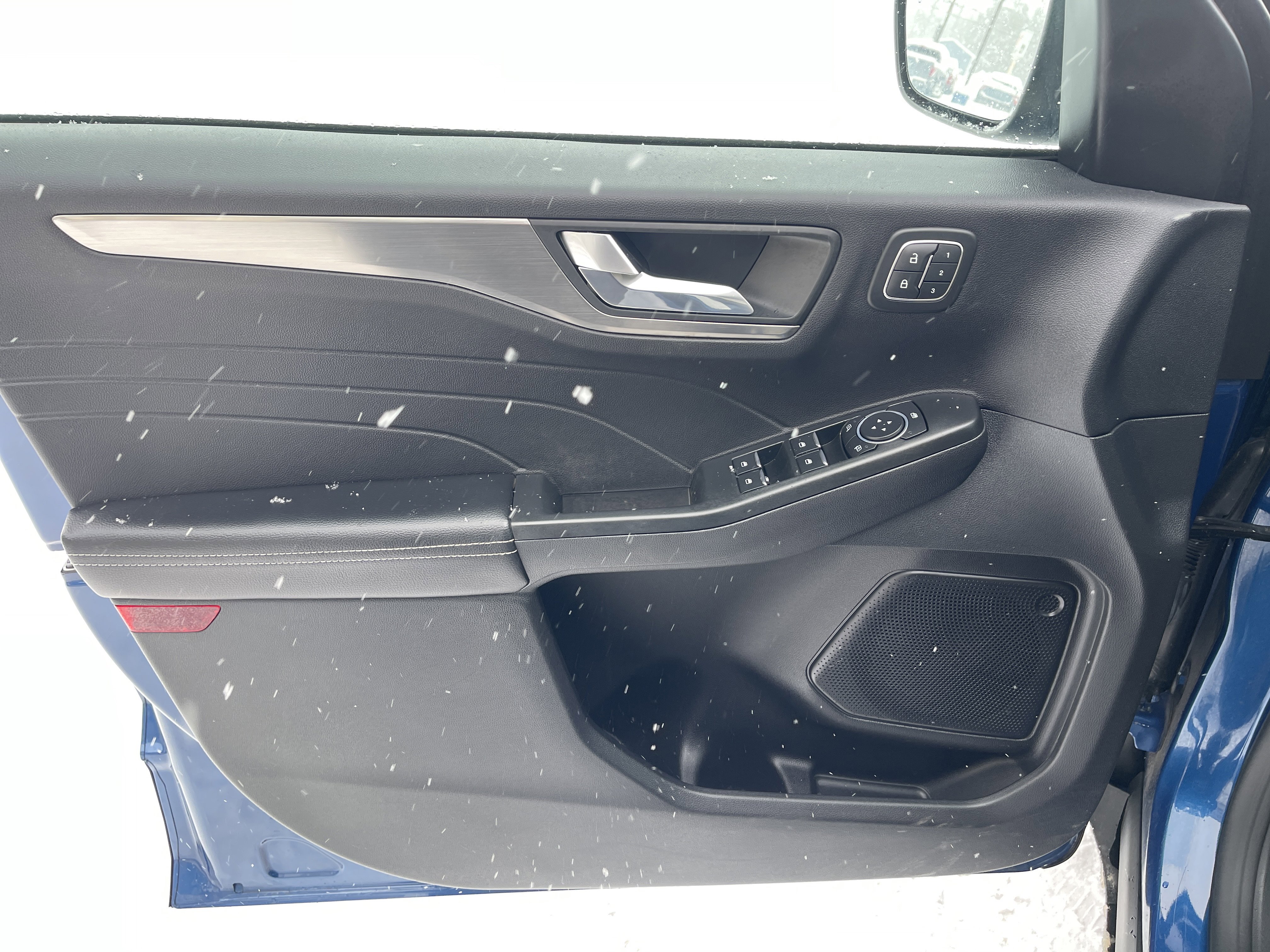 Certified 2022 Ford Escape Titanium image 13