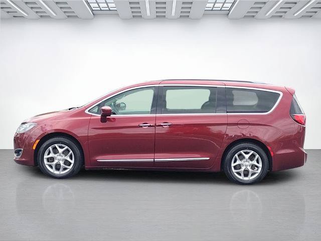 Used 2018 Chrysler Pacifica Touring-L w/ Tire & Wheel Group FWD image 6