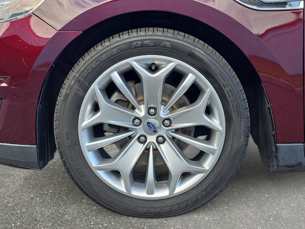 Certified 2018 Ford Taurus Limited w/ Driver Assist Package FWD image 29