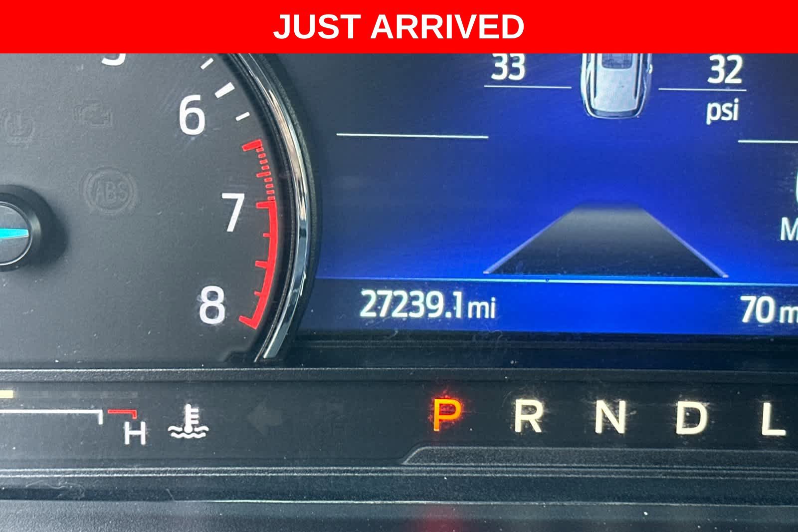 Certified 2022 Ford Explorer XLT w/ Equipment Group 202A RWD image 27