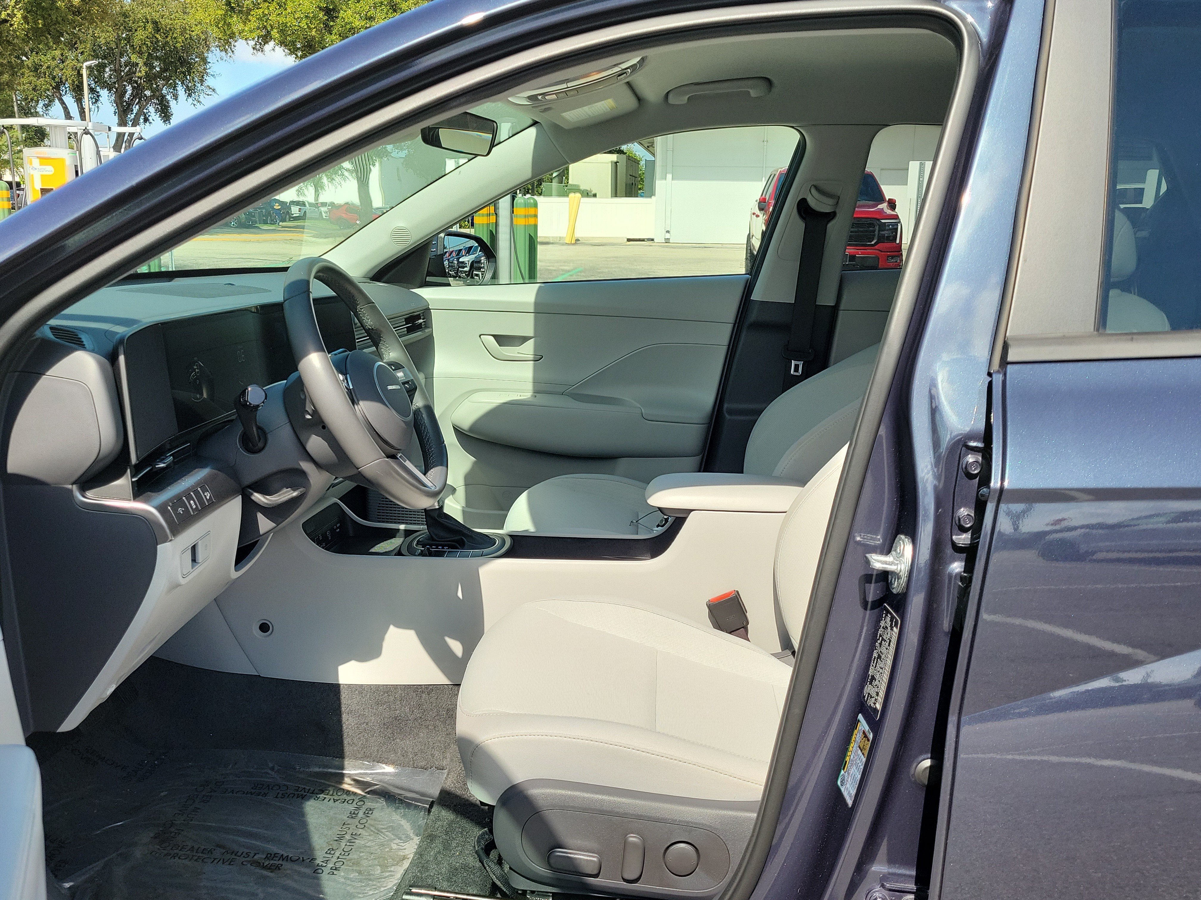 Used 2025 Hyundai Kona SEL FWD image 19