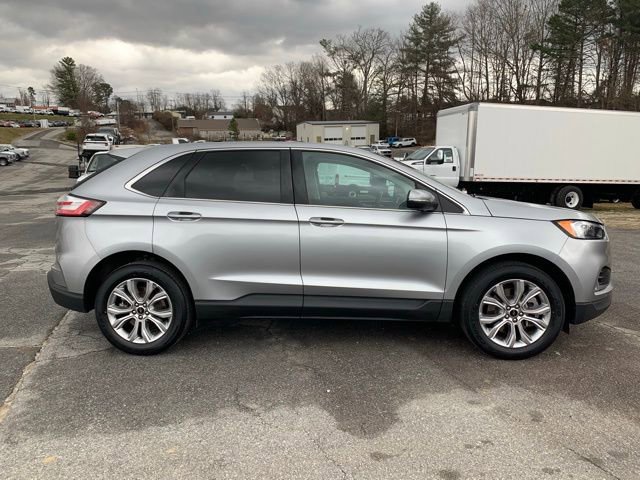 Certified 2024 Ford Edge Titanium image 5