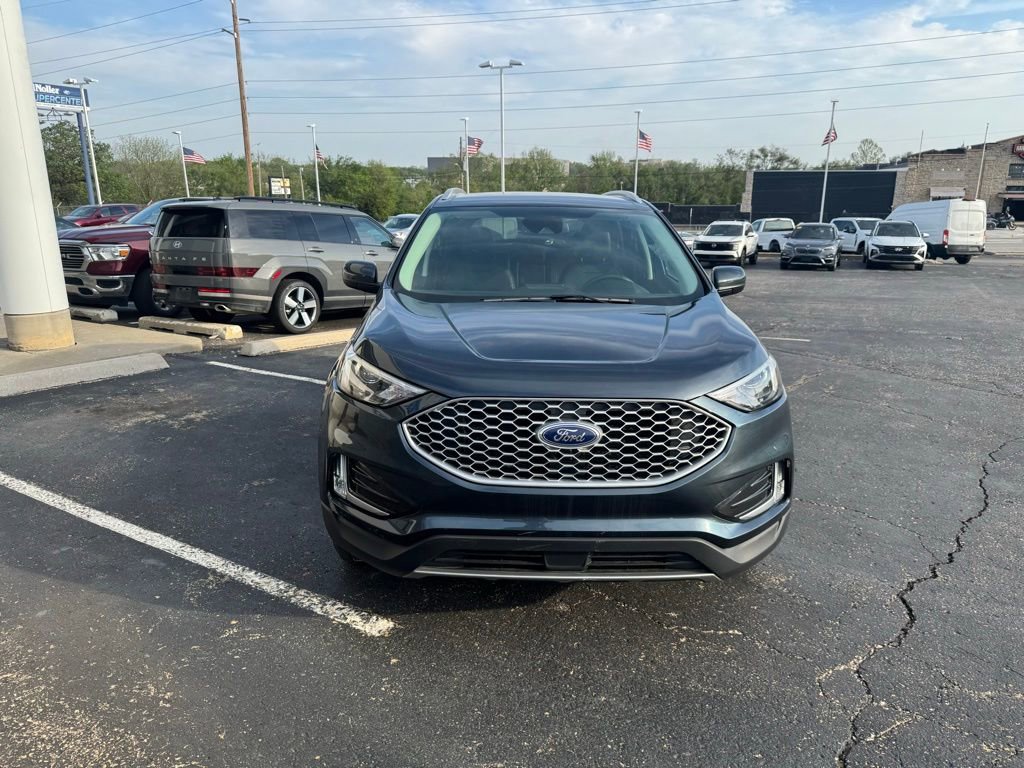 Certified 2024 Ford Edge SEL w/ Convenience Package image 2